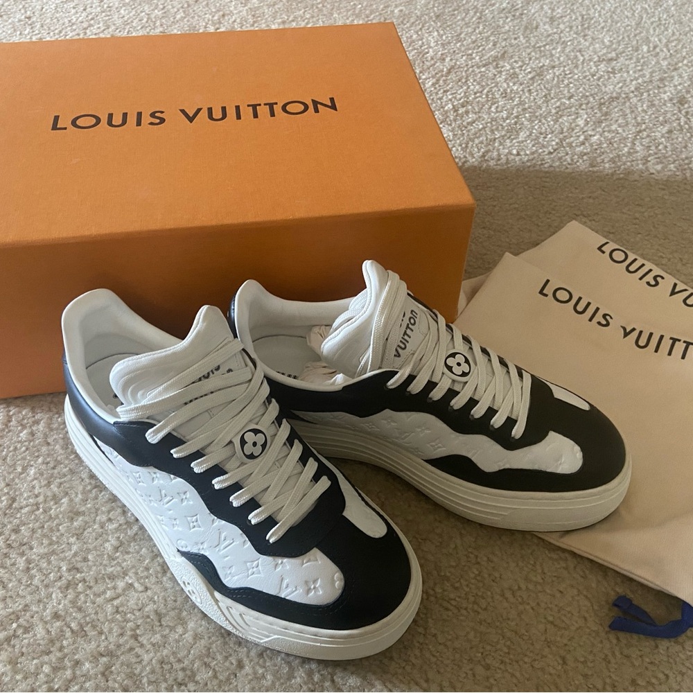 Louis Vuitton Groovy Platform Sneaker *GIFTABLE* size 7, EU 37 (hard to find)
